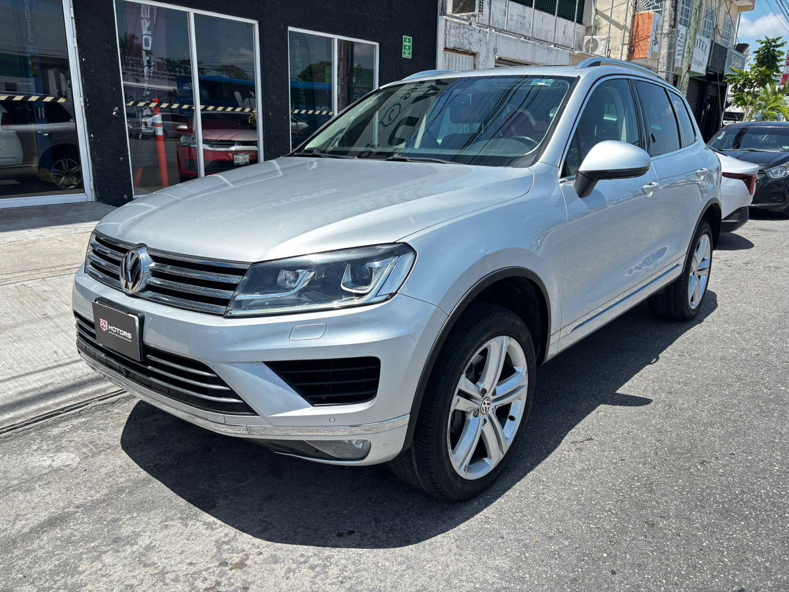 Volkswagen Touareg 2015 V8